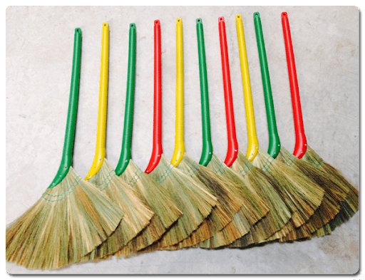 Chổi Cỏ Cán Nhựa